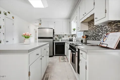 606 E Fremont Street Kenly NC 27542