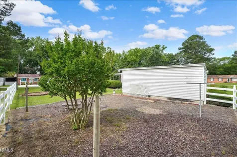606 E Fremont Street Kenly NC 27542