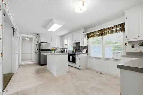 606 E Fremont Street Kenly NC 27542