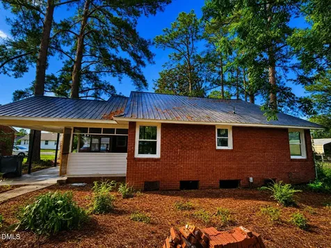 1018 E 9th Street Lumberton NC 28358