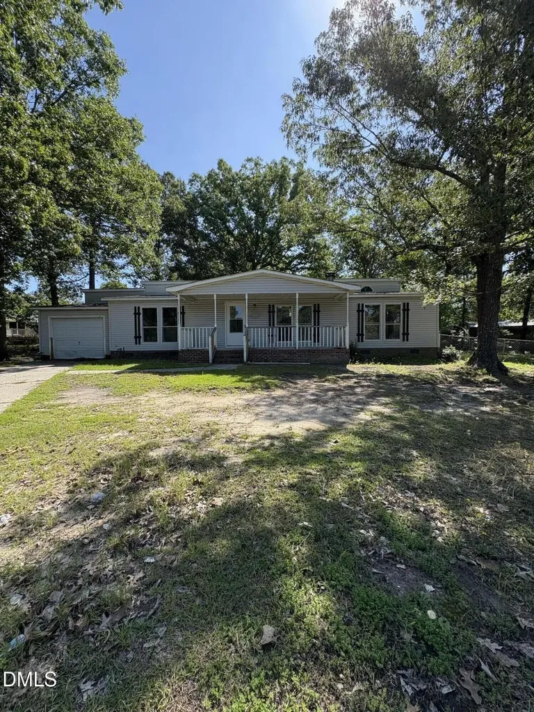 69 Ashley Court Spring Lake NC 28390