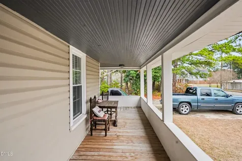423 E Edinborough Avenue Raeford NC 28376