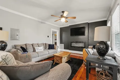 423 E Edinborough Avenue Raeford NC 28376