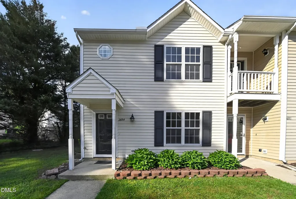 2654 Dwight Place Raleigh NC 27610