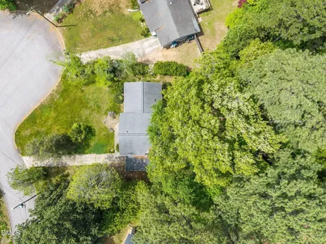 2204 Hillock Drive Raleigh NC 27612