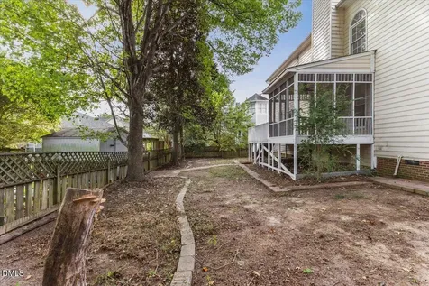 2044 Muirfield Village Way Raleigh NC 27604