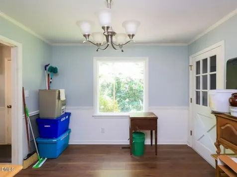 6113 Iris Drive Raleigh NC 27612