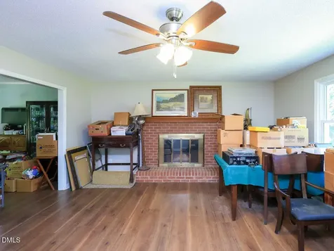 6113 Iris Drive Raleigh NC 27612