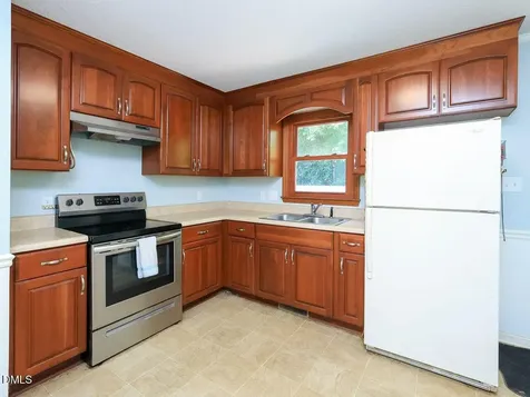 6113 Iris Drive Raleigh NC 27612