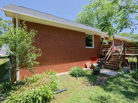 6113 Iris Drive Raleigh NC 27612