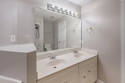 184 Grande Meadow Way Cary NC 27513