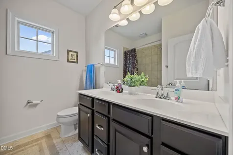 8512 Broderick Place Cary NC 27519