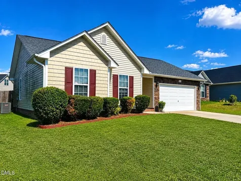 2211 Puffin Place Fayetteville NC 28306