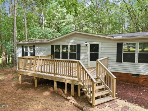 3593 Crosswinds Drive Stem NC 27581