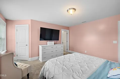 2008 Ernesto Lane Raleigh NC 27603