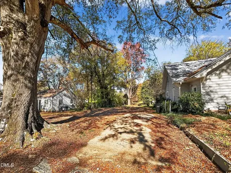 2711-A Ashe Street Durham NC 27703
