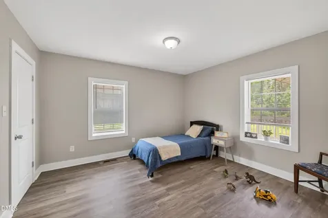 318 W 5th Street Siler City NC 27344