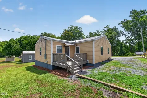 318 W 5th Street Siler City NC 27344