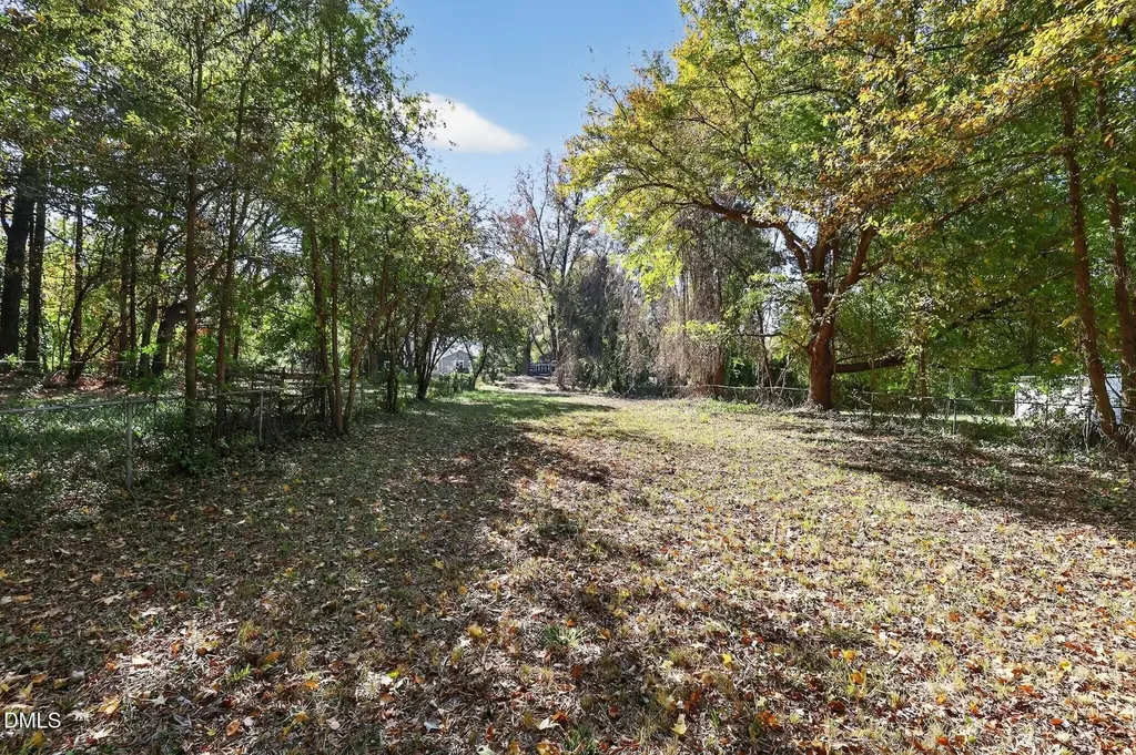2711-B Ashe Street Durham NC 27703