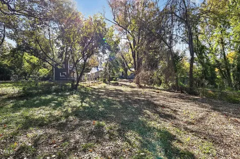 2711-C Ashe Street Durham NC 27703