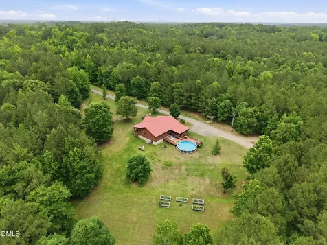 1656 Nc 42 Highway Moncure NC 27559