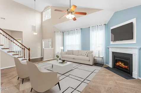622 Oakfield Trail Mebane NC 27302