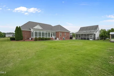 202 Halston Drive Pikeville NC 27863