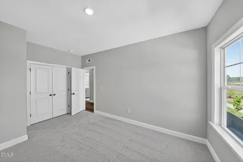 328 Oakwood Crest Drive Knightdale NC 27545