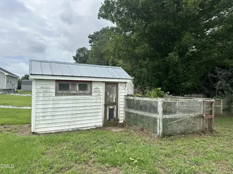 30 Fredrick Road Clinton NC 28328
