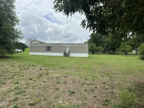 30 Fredrick Road Clinton NC 28328