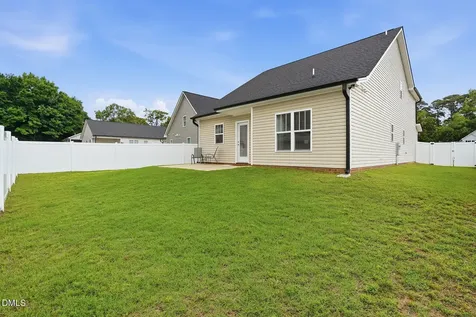 248 S Baker Street Four Oaks NC 27524