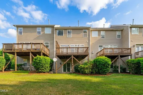 102 Cabernet Drive Chapel Hill NC 27516
