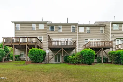 102 Cabernet Drive Chapel Hill NC 27516
