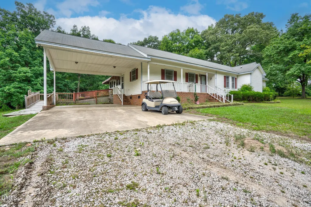 6562 Squirrel Den Road Bailey NC 27807
