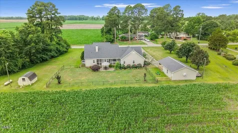 1202 Old Smith Chapel Road Mount Olive NC 28365