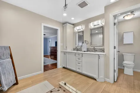 113 Stoneleigh Drive Cary NC 27511