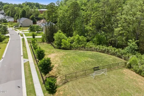 212 Oakchest Court Durham NC 27703