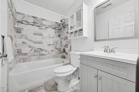 148 Luxon Place Cary NC 27513