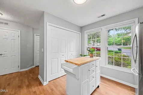 148 Luxon Place Cary NC 27513