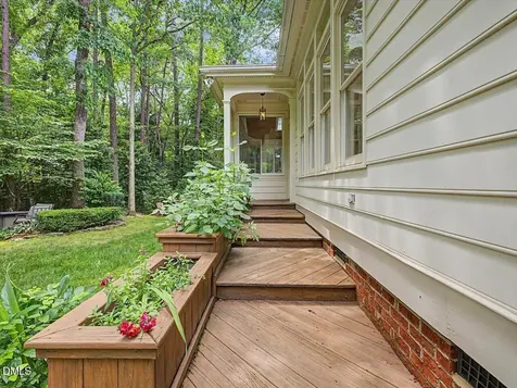 102 E Jules Verne Way Cary NC 27511