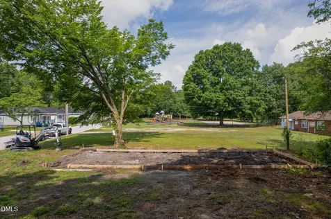 927 Carolina Street E Wilson NC 27893