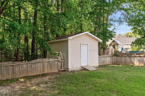 2733 Glastonbury Road Apex NC 27539