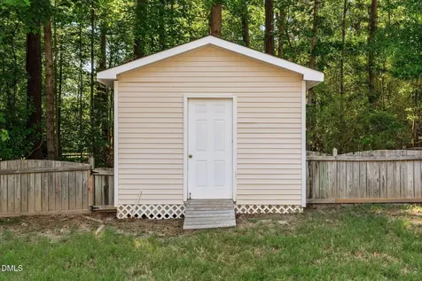 2733 Glastonbury Road Apex NC 27539