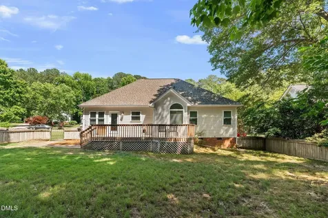2733 Glastonbury Road Apex NC 27539