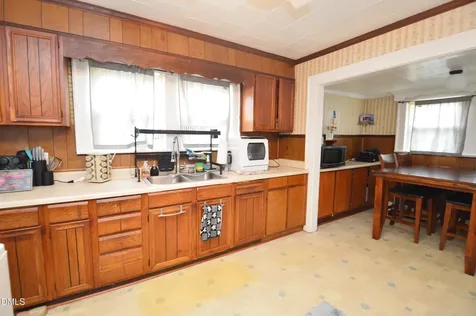 1713 Lower Hopedale Road Burlington NC 27217