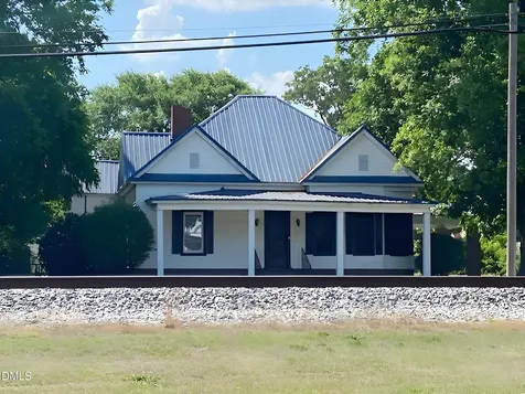 301 S Wilson Street Fremont NC 27830