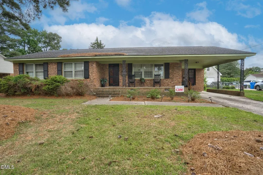1811 Delwood Drive W Wilson NC 27893