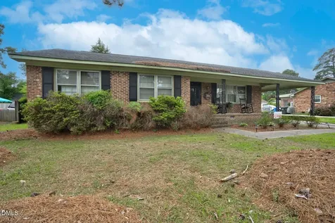 1811 Delwood Drive W Wilson NC 27893