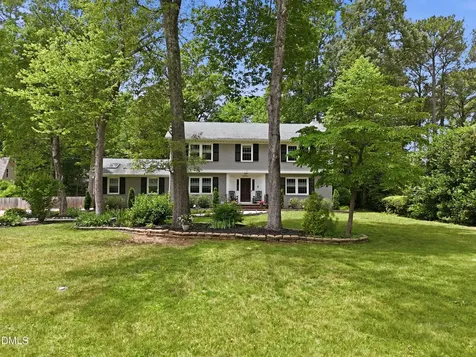 6901 Woodmere Drive Raleigh NC 27612