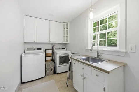 6901 Woodmere Drive Raleigh NC 27612